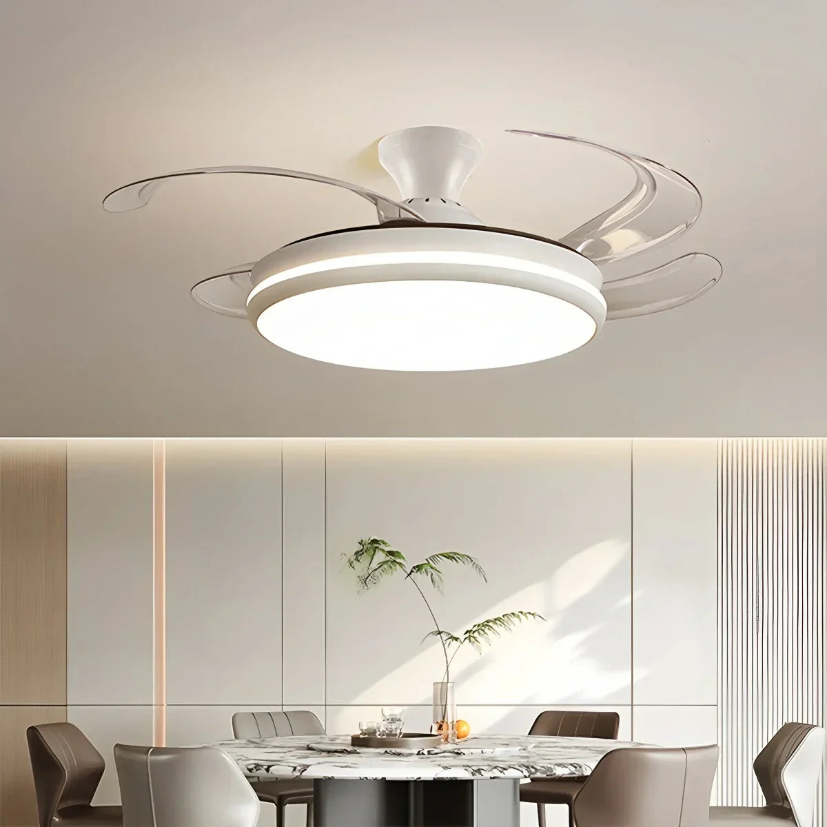 Moderner Deckenventilator mit Fernbedienung und transparenten Flügeln | Desfino