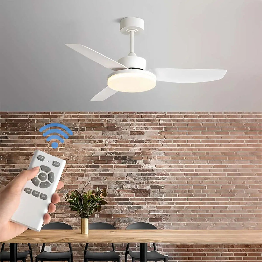 Weiße Deckenventilatorleuchte mit Fernbedienung | Desfino