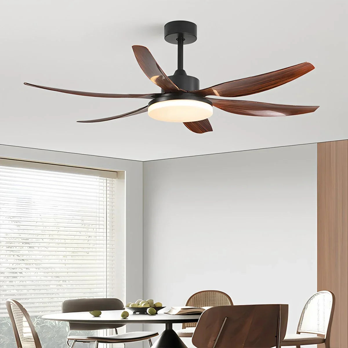 Nordischer LED-Deckenventilator mit 6 Flügeln und Licht | Desfino