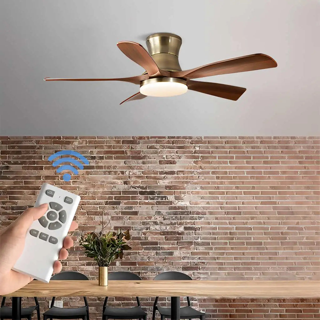 Moderner Deckenventilator mit 5 Flügeln, Licht und Fernbedienung | Desfino