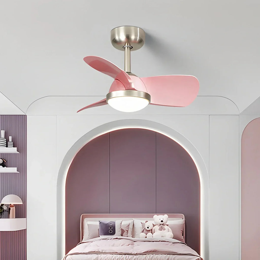 Einfacher Deckenventilator mit Licht für das Kinderzimmer | Desfino