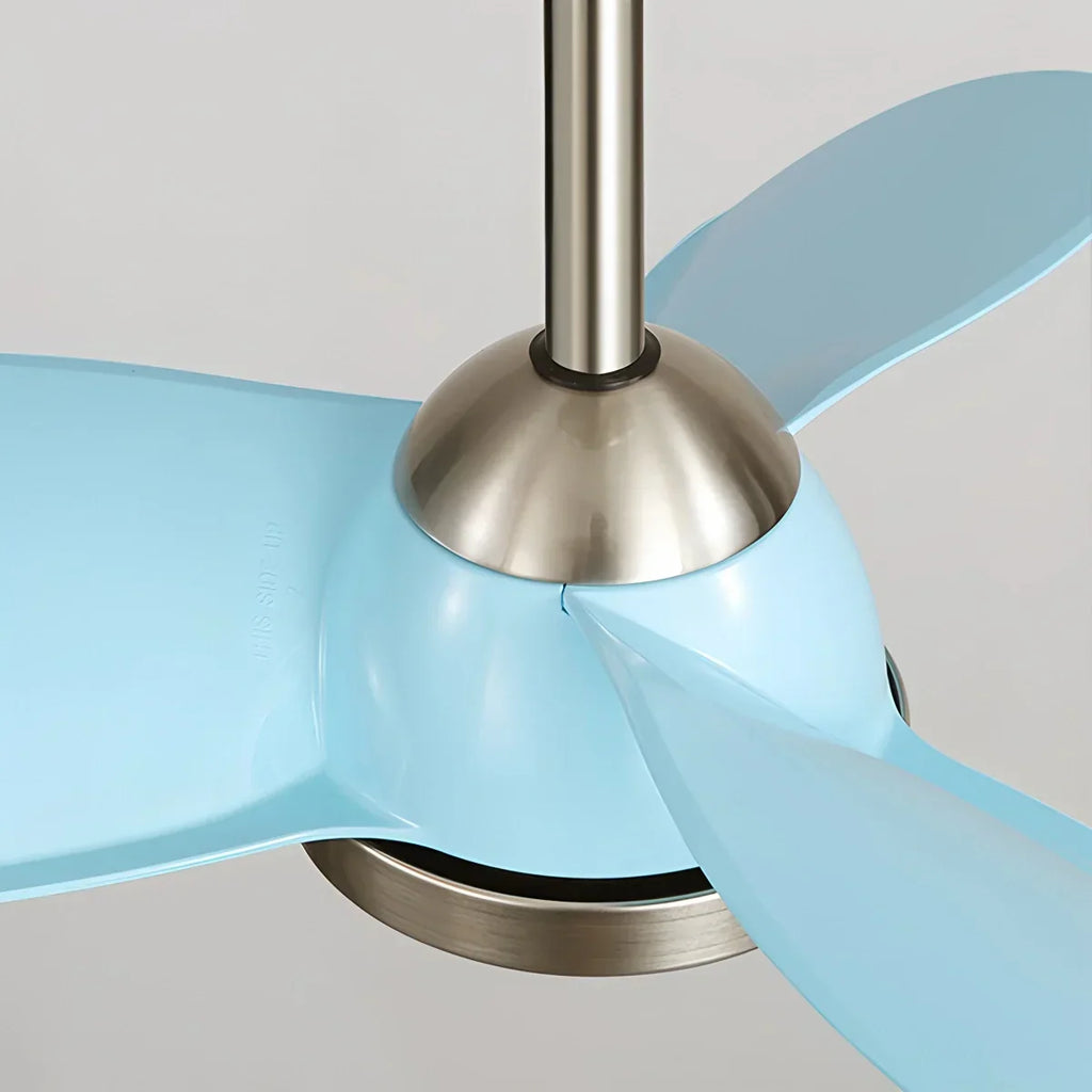 Einfacher Deckenventilator mit Licht für das Kinderzimmer | Desfino