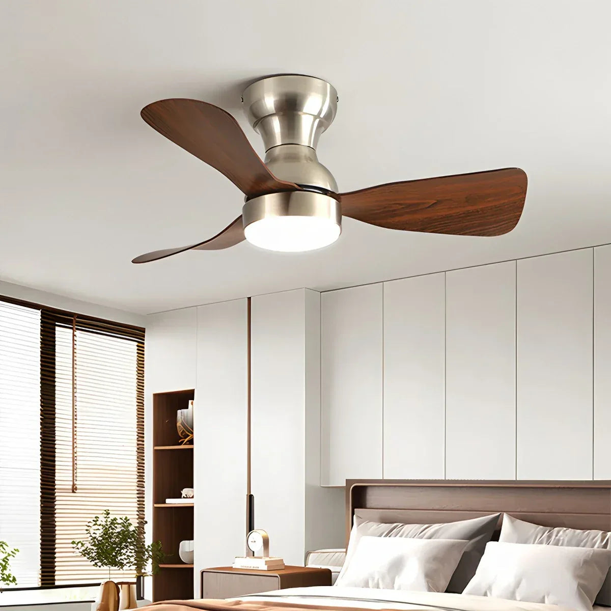Kompakter Deckenventilator mit Licht und Fernbedienung für Innenräume | Desfino