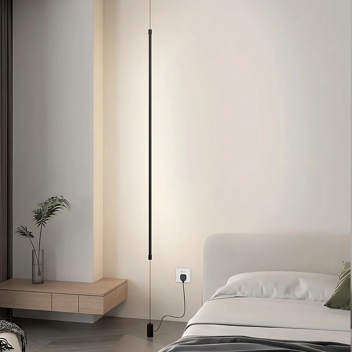 Moderne lange Boden-Decken-Leuchte | Desfino