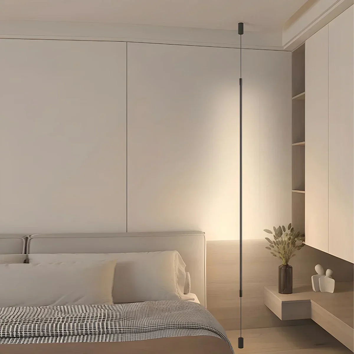 Moderne lange Boden-Decken-Leuchte | Desfino