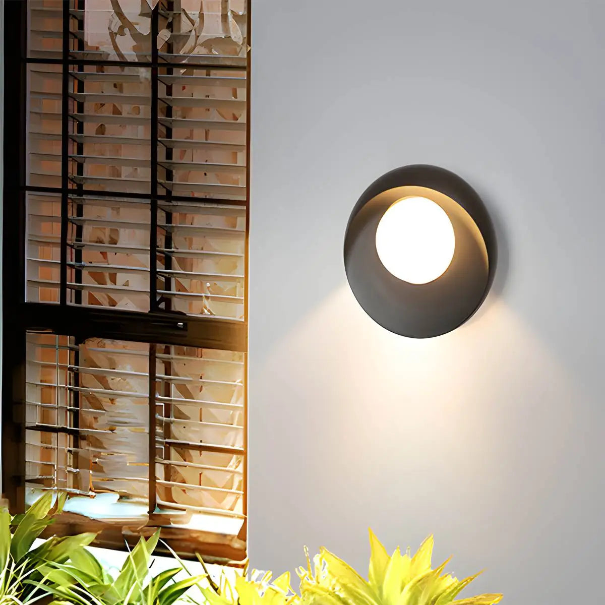 Outdoor Waterproof Garden Decorative Wall Sconce | Desfino
