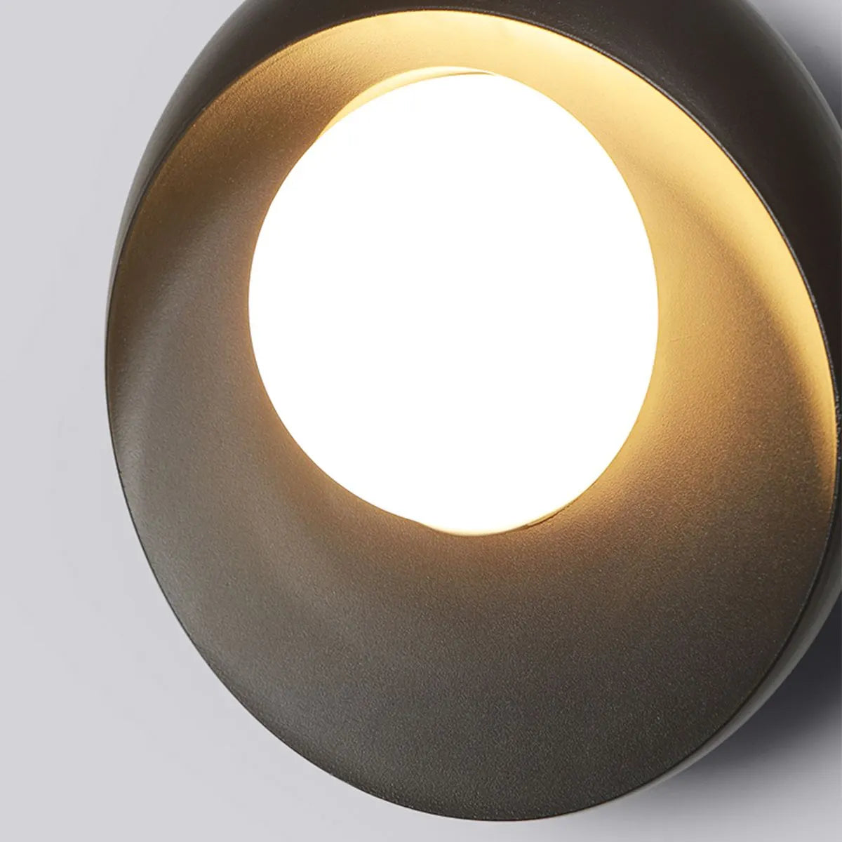 Outdoor Waterproof Garden Decorative Wall Sconce | Desfino