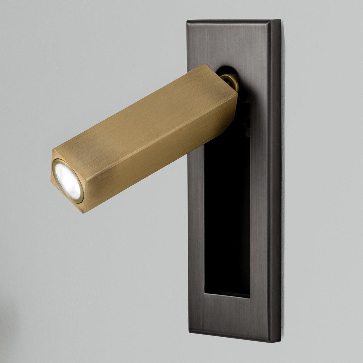 Applique murale LED encastrée NexaWall pour chevet - Minimaliste et peu encombrante - Desfino