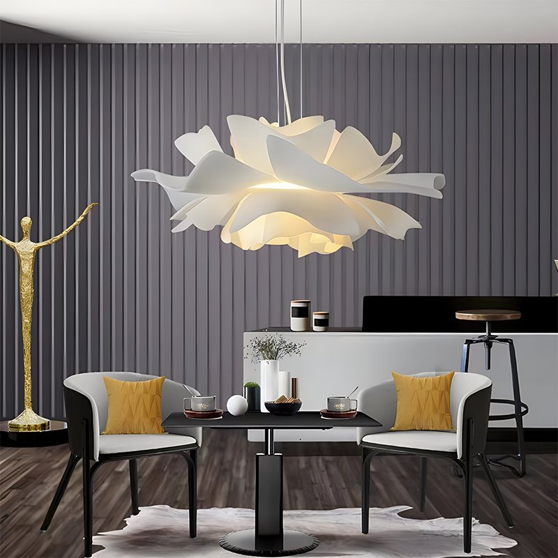 Weiße Blumen-Pendelleuchte für das Wohnzimmer | Desfino