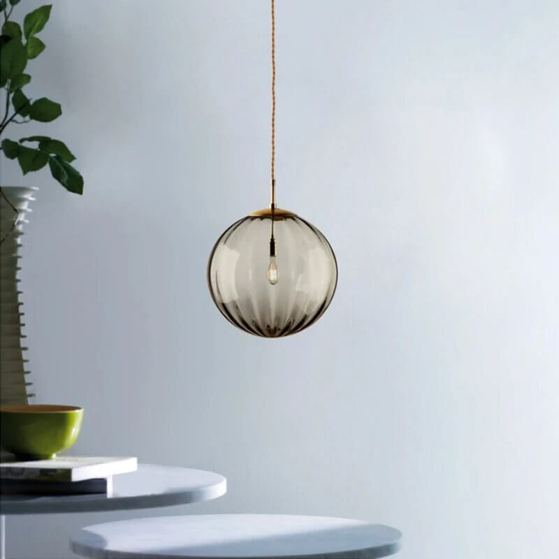 Moderne Pendelleuchte mit Glaskugel und Wasserstruktur im nordischen Stil | Desfino
