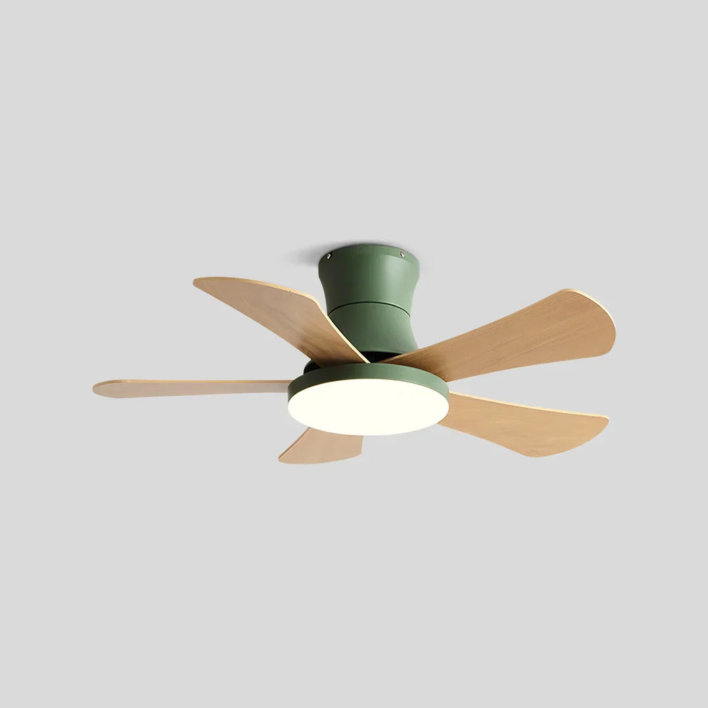 Skandinavischer Deckenventilator mit niedrigem Profil und Licht | Desfino