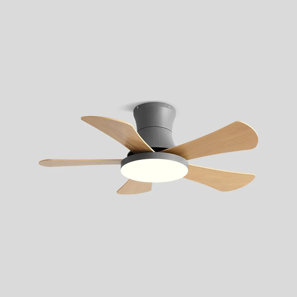 Skandinavischer Deckenventilator mit niedrigem Profil und Licht | Desfino