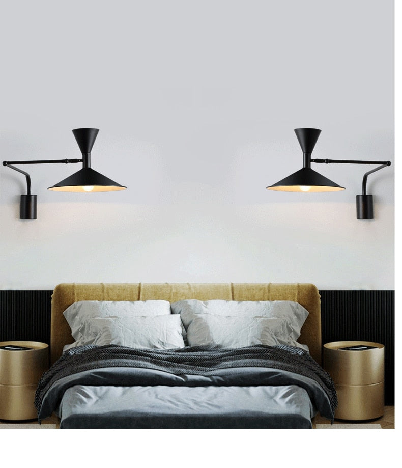 NovaSwing væglampe med svingarm og stik — sort industriel LED - Desfino