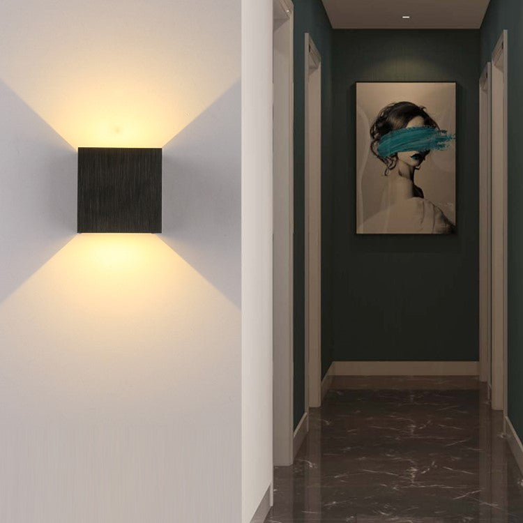 Nordycka kinkietowa lampa LED Asterra 6W — minimalistyczna, ciepłe/zimne białe światło - Desfino