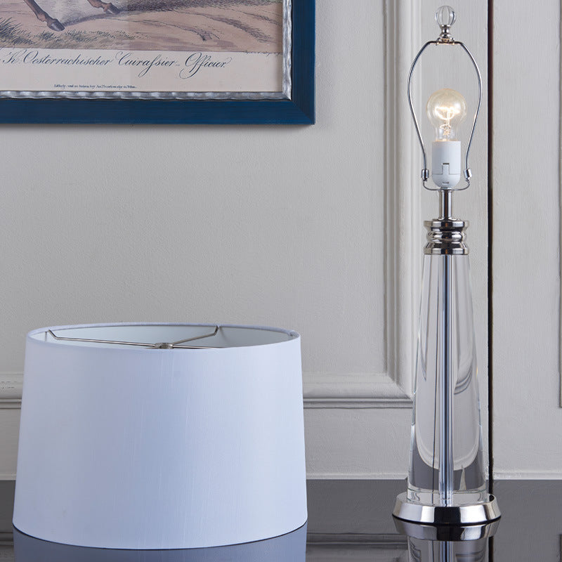 Moderne Kristall-Tischlampe — Elegantes warmes Akzentlicht - Desfino