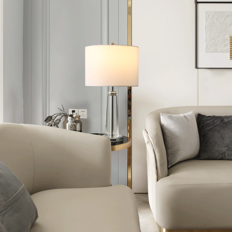 Moderne Kristall-Tischlampe — Elegantes warmes Akzentlicht - Desfino