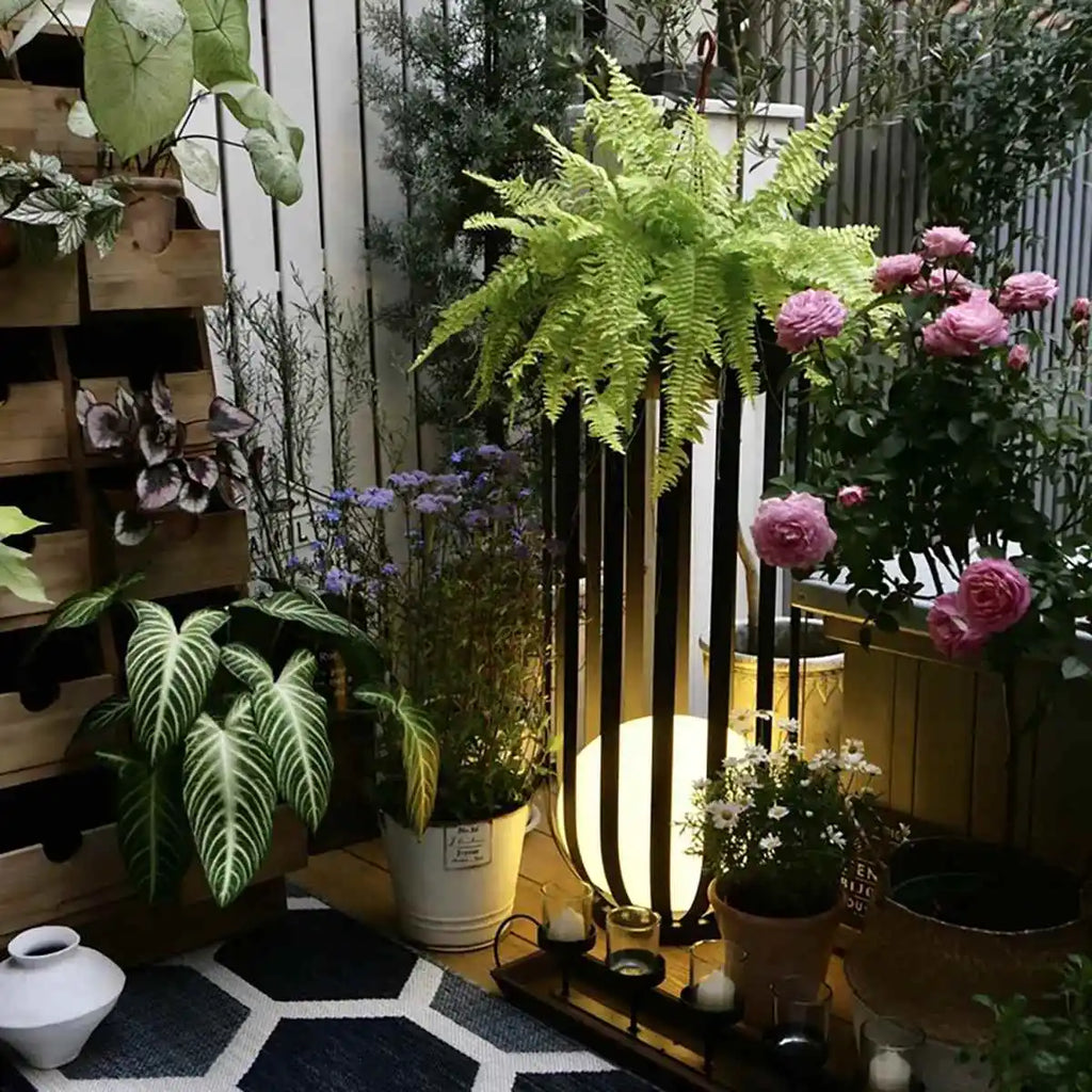 Solar Flower Stand Outdoor Floor Lamp | Desfino
