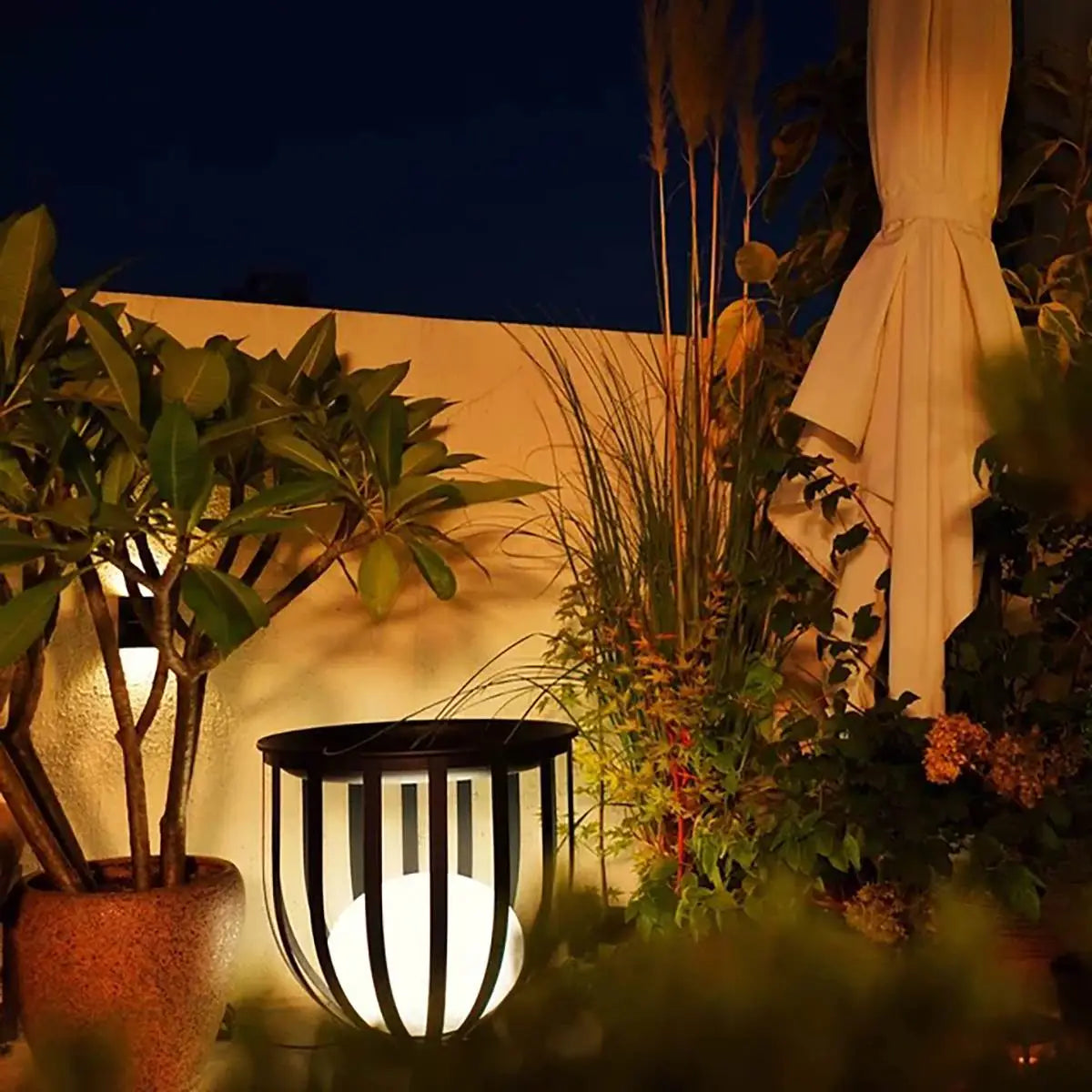 Solar Flower Stand Outdoor Floor Lamp | Desfino