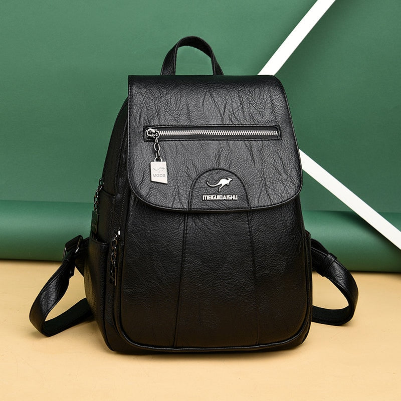 Mochila de Senhora Aurelia em Pele — Transporte Estruturado para o Dia a Dia - Desfino