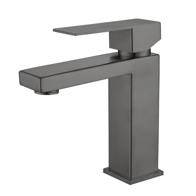 Astraea modern badrumsblandare — ettgreppsdesign - Desfino