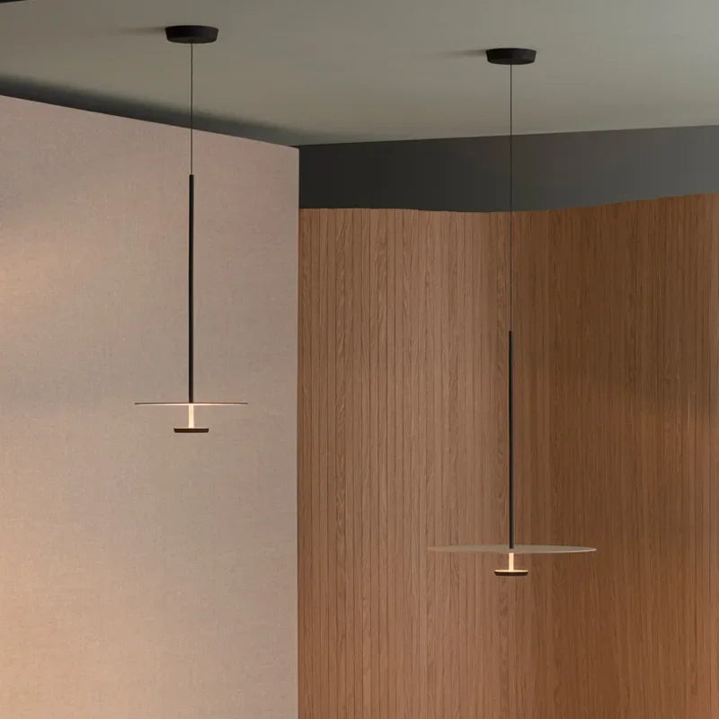 AstraLuma pendellampe med buet ring — minimalistisk sirkulær design - Desfino