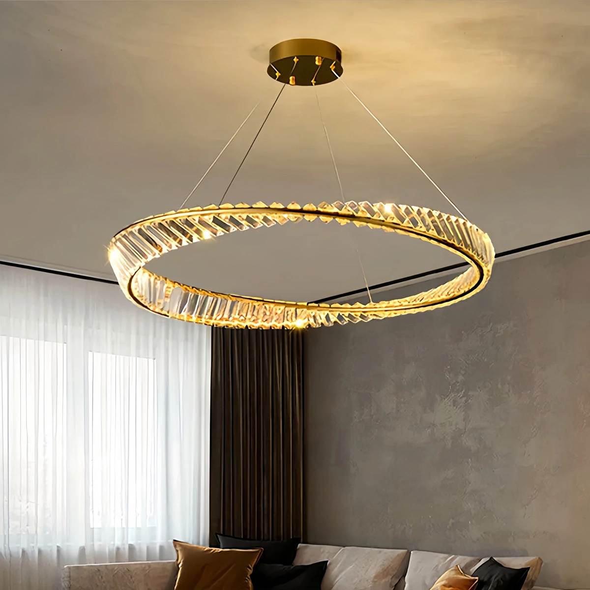 Moderner luxuriöser Ringkronleuchter aus Metall und Glas | Desfino