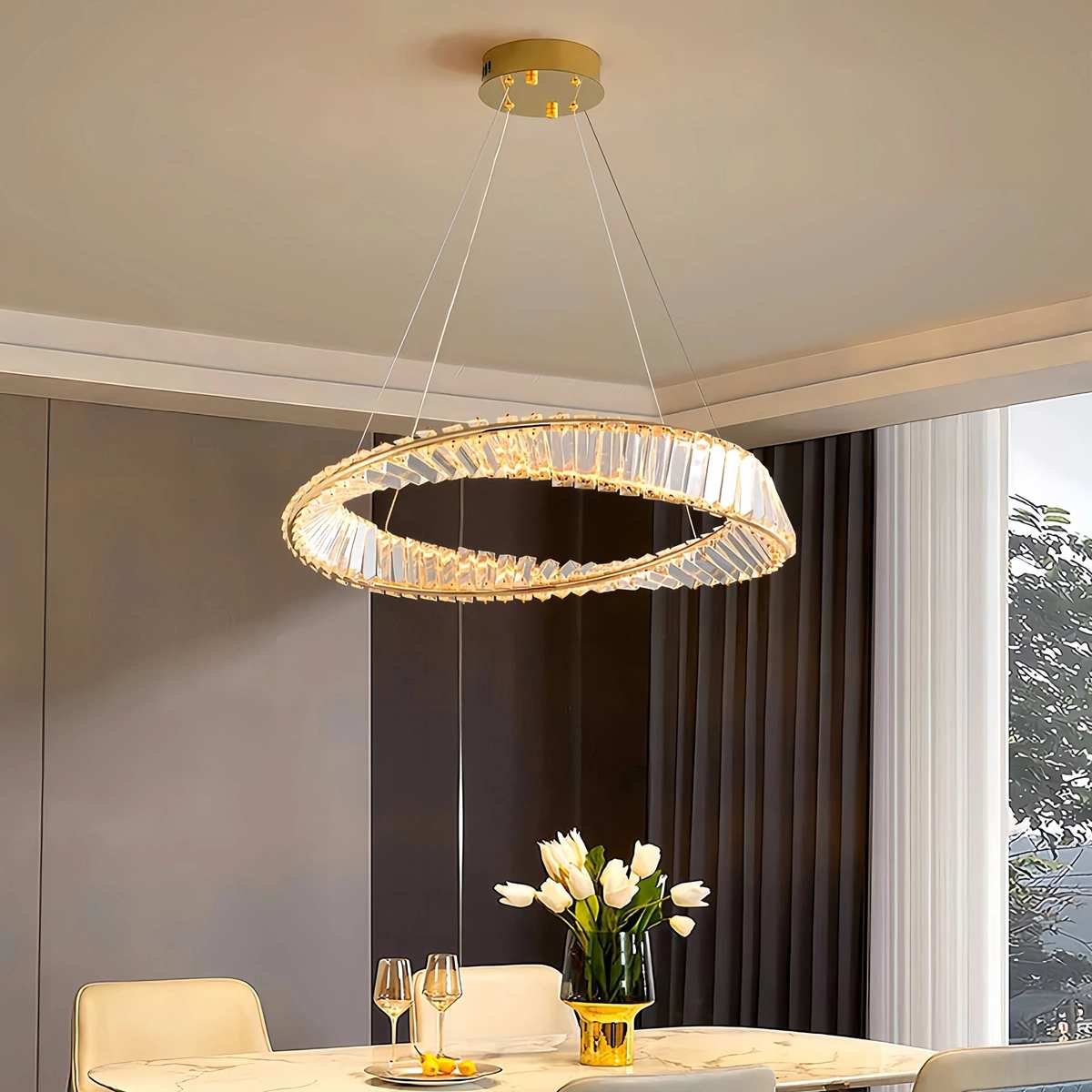 Moderner luxuriöser Ringkronleuchter aus Metall und Glas | Desfino