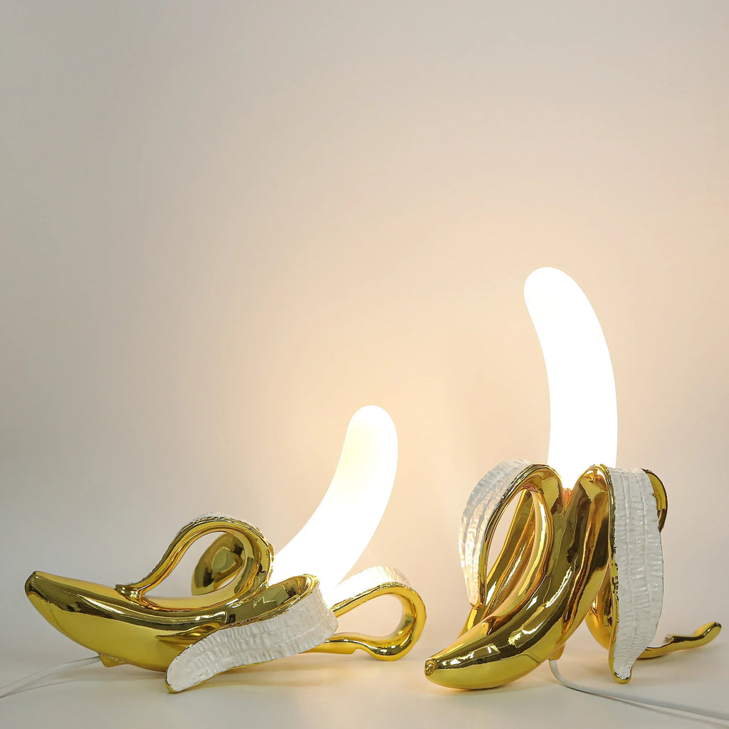 BananaShine Bananenlampe — Tischleuchte in Bananenform, verspielte Dekoration - Desfino