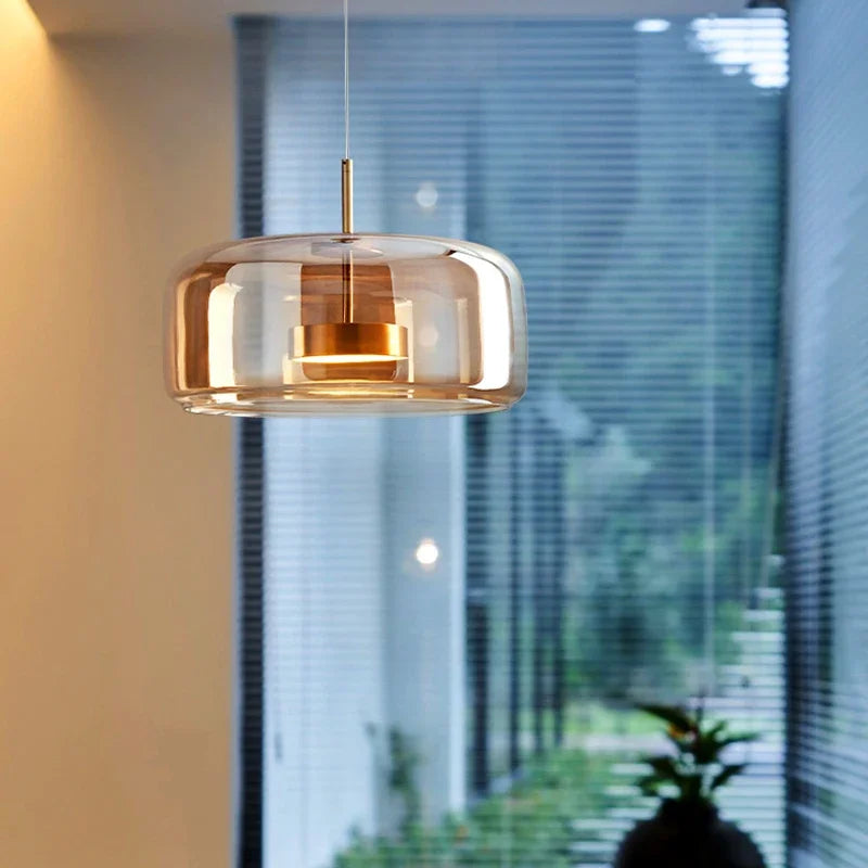 Aurelo moderne pendel med glaskugle — minimalistisk lys - Desfino