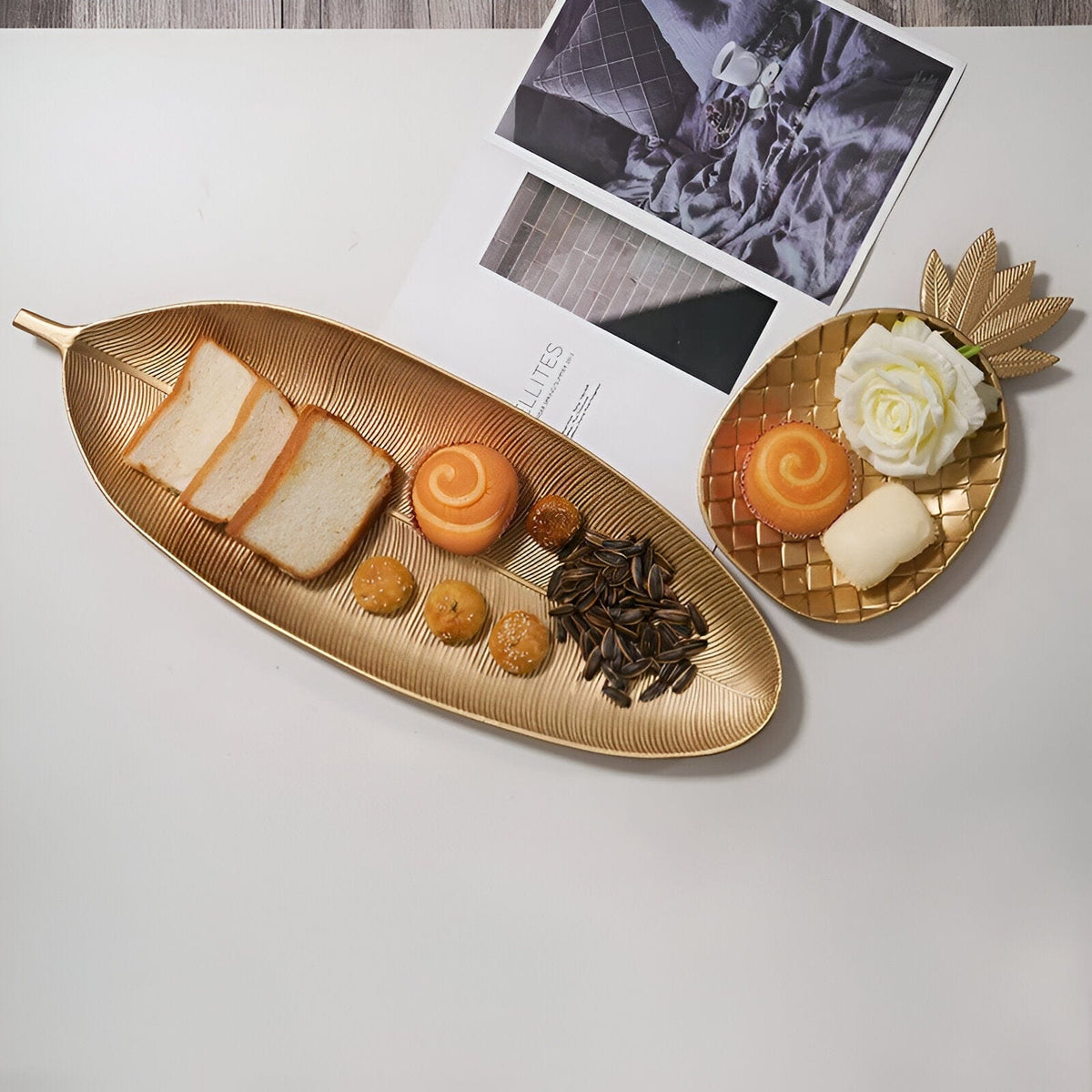 Bandeja nórdica dorada con forma de hoja — diseño de hoja de piña - Desfino