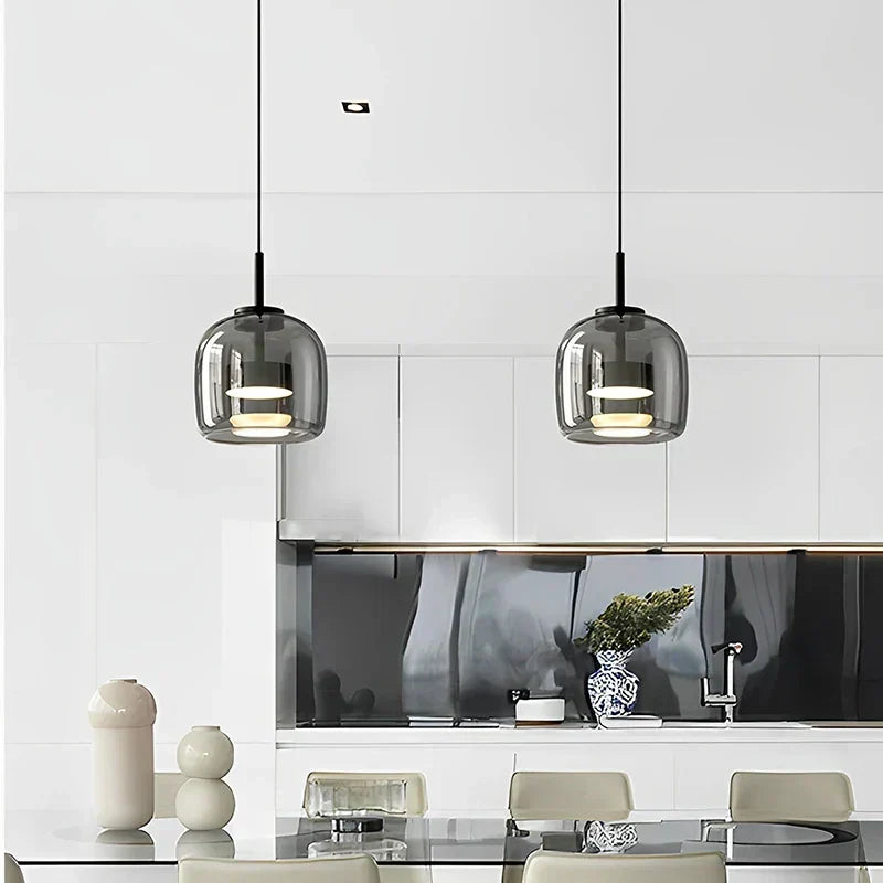 Aurelia Kristallglas-Pendelleuchte — Klare, minimalistische Silhouette, sanft diffuses Licht