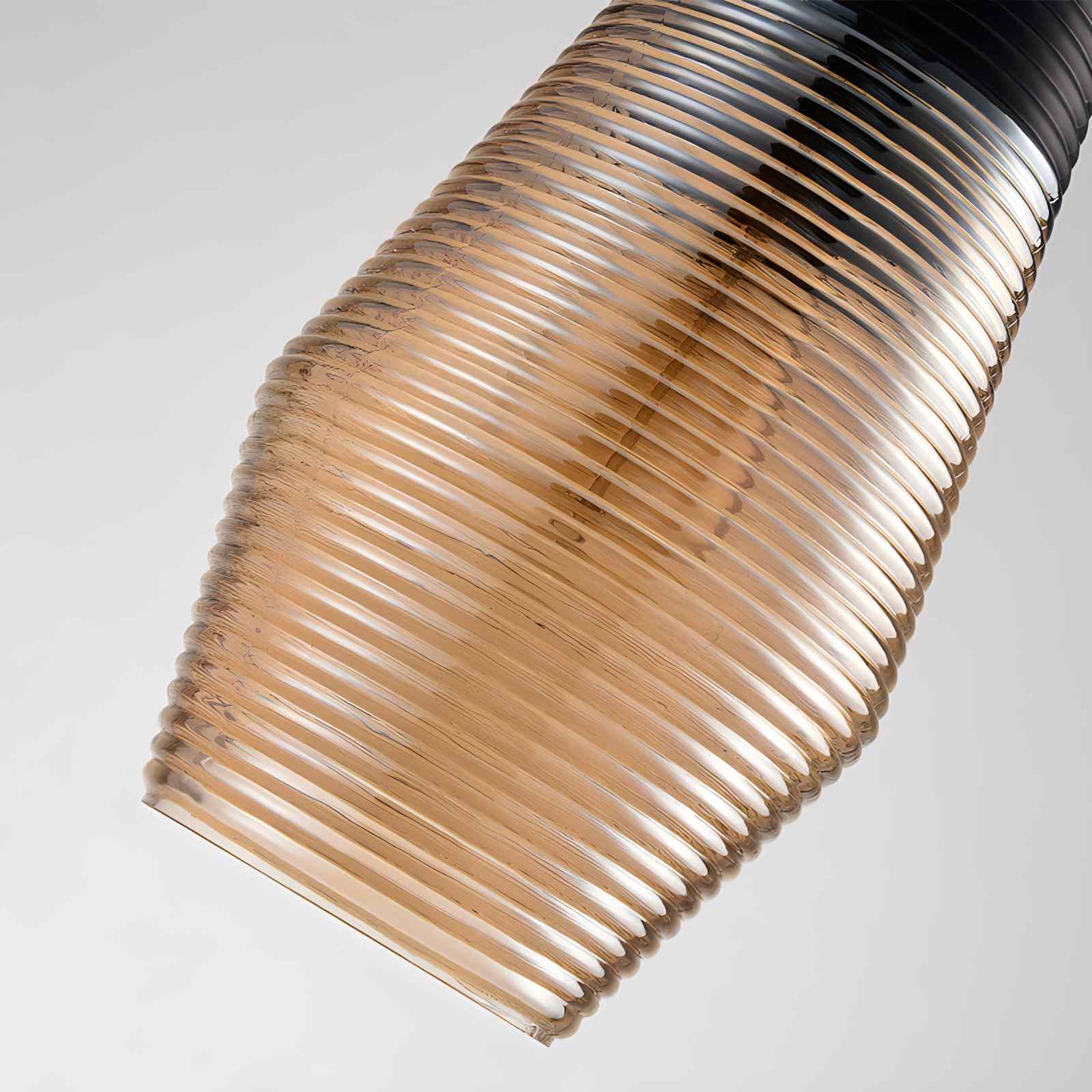 Glas-Pendelleuchte im Industriestil für die Küche | Desfino