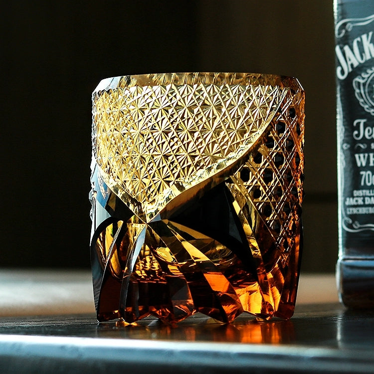 Bicchiere da whisky Kirei Dark Knight con scatola in legno — Realizzato a mano in stile Edo Kiriko - Desfino