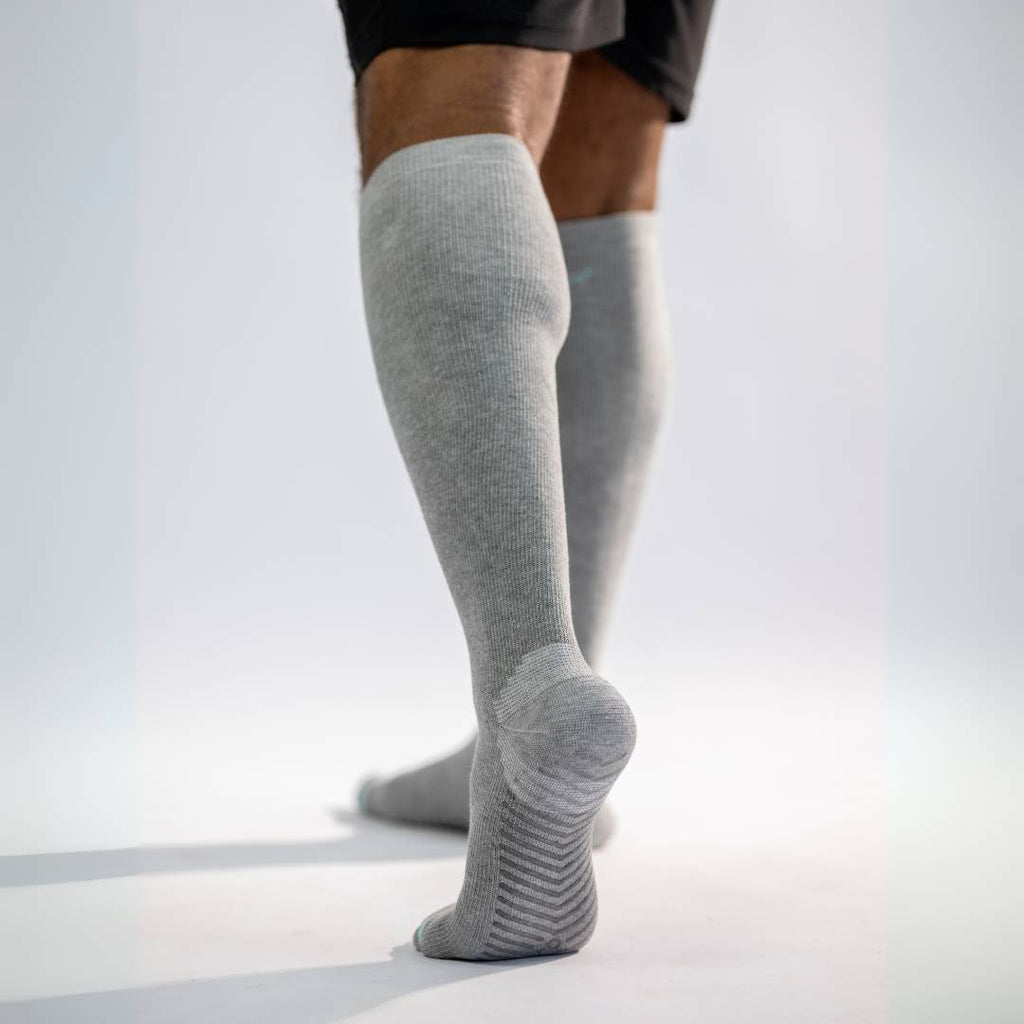 Knee-High Bamboo Compression Socks — 10–15 mmHg Graduated Support - Desfino