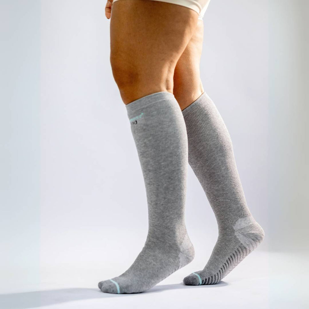Knee-High Bamboo Compression Socks — 10–15 mmHg Graduated Support - Desfino