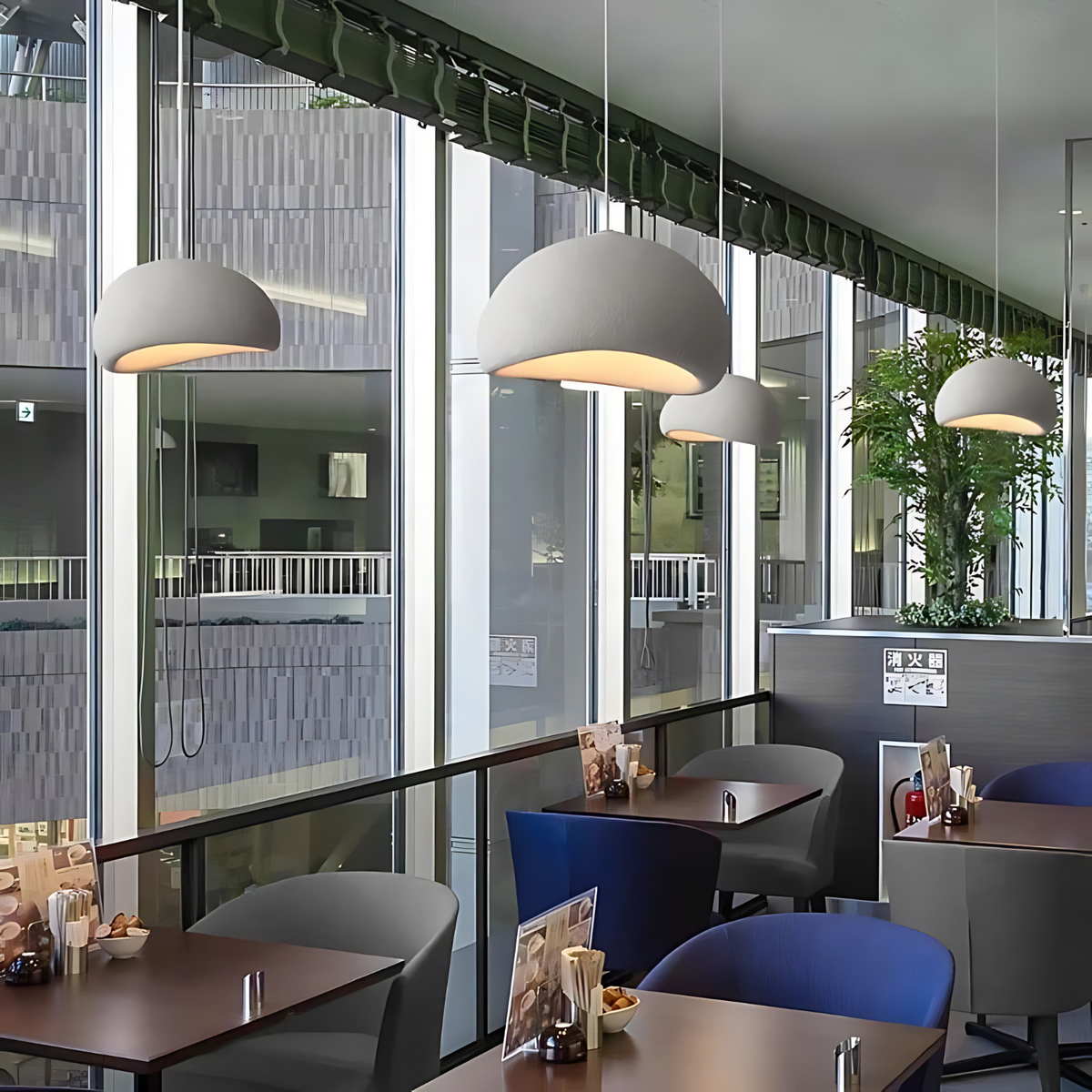 Lampa wisząca LED Arelle w stylu wabi-sabi — biały półokrągły klosz w kształcie misy - Desfino