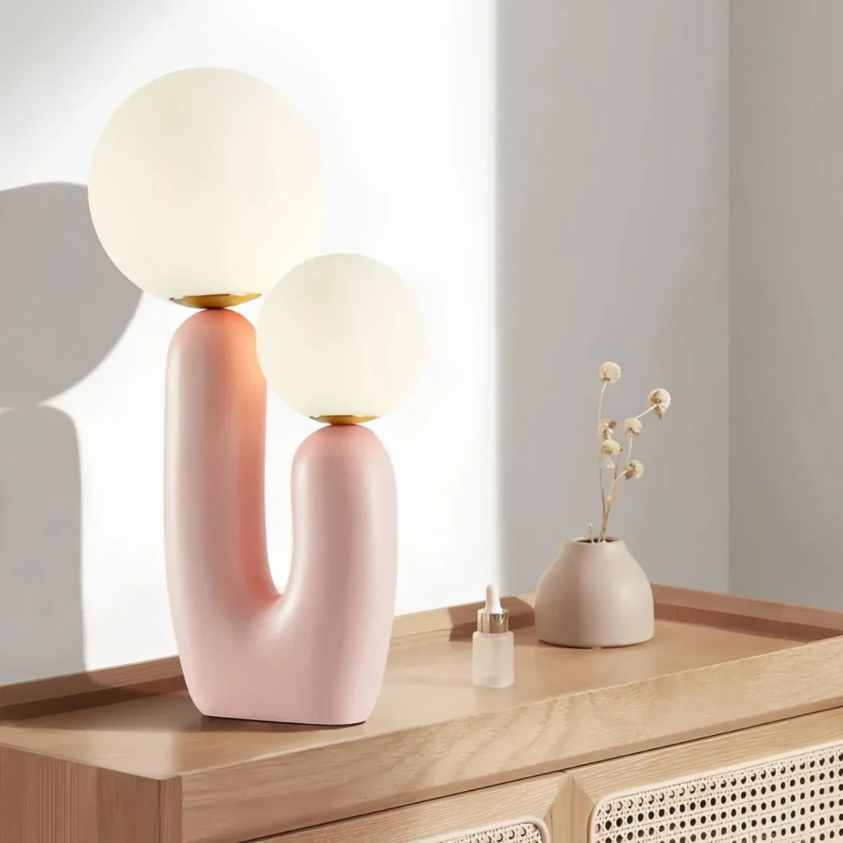 Rau strukturierte Harztischlampe | Desfino