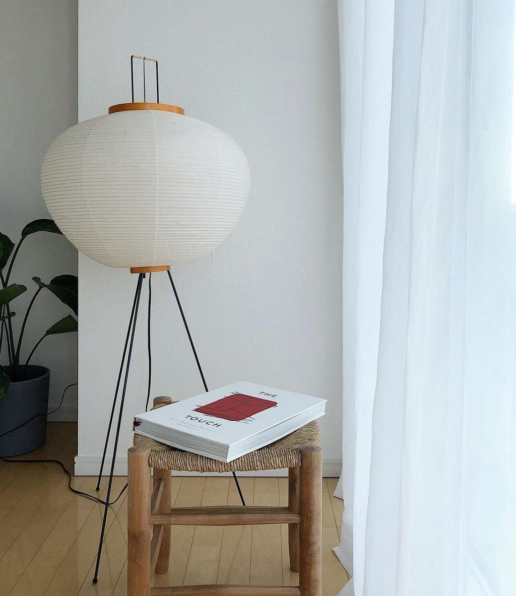Hikaru slank gulvlampe inspirert av Japan, i rispapir - Desfino