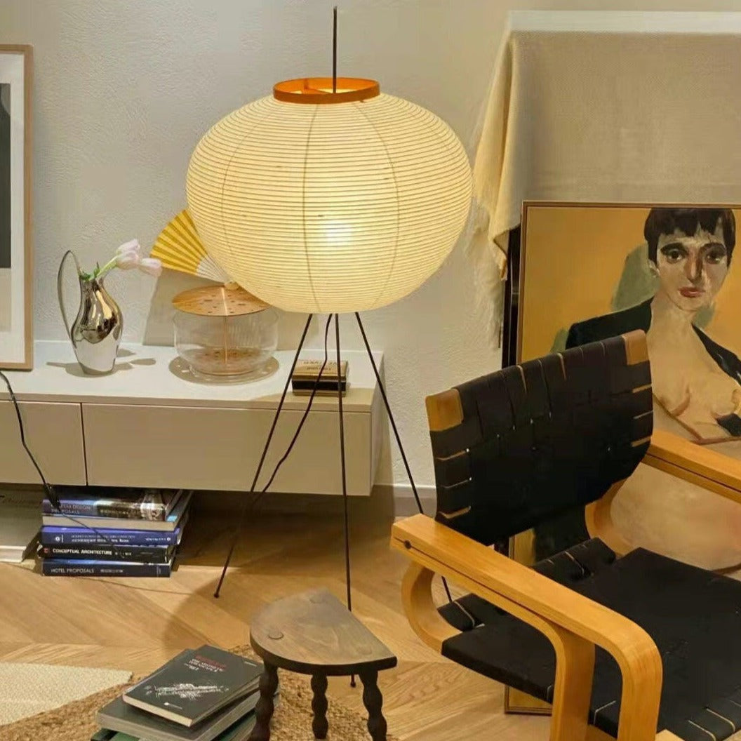 Hikaru slank gulvlampe inspirert av Japan, i rispapir - Desfino