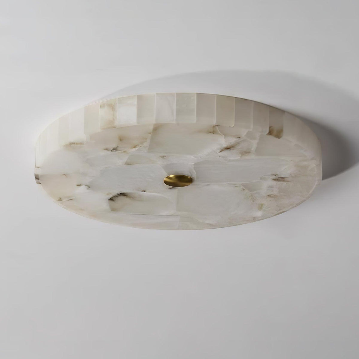 Asterra loftslampe i alabast — klassisk cirkulært design | Desfino