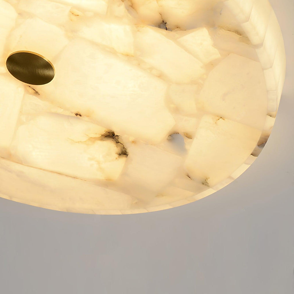 Asterra loftslampe i alabast — klassisk cirkulært design | Desfino