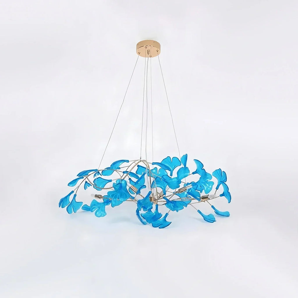 Kronleuchter mit Ginkgoblättern aus Acrylglas für den Essbereich | Desfino