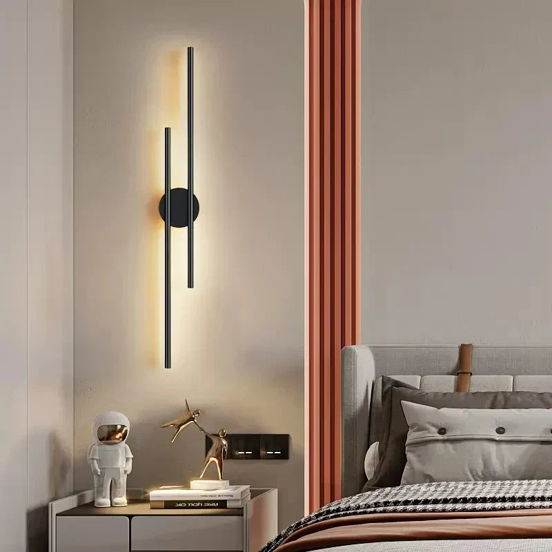 פמוטי קיר LED דו-ראשיים Brookside — שחור וזהב - Desfino