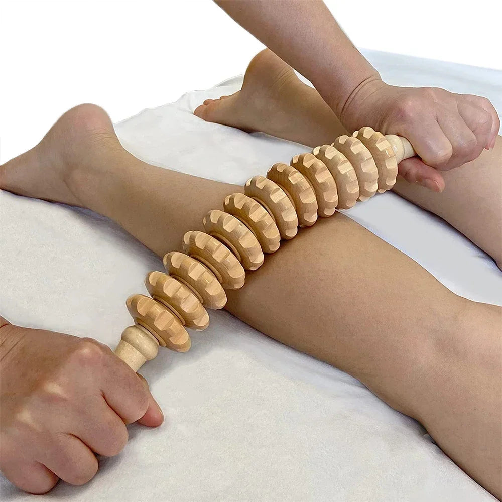 Masážní válec z přírodního dřeva na fascie — 9 otočných válečků, protiskluzová rukojeť - Desfino