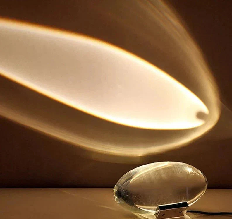 Lampe de table Solara — abat-jour transparent effet cristal, éclairage LED et projecteur de nuit - Desfino
