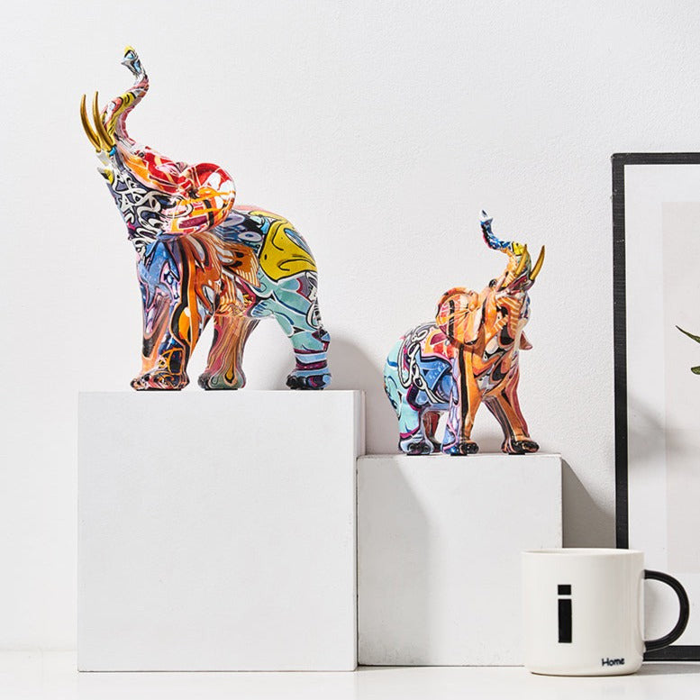 Estátua de Elefante Nórdico Pintada Vibrante Aurella — Elemento Decorativo