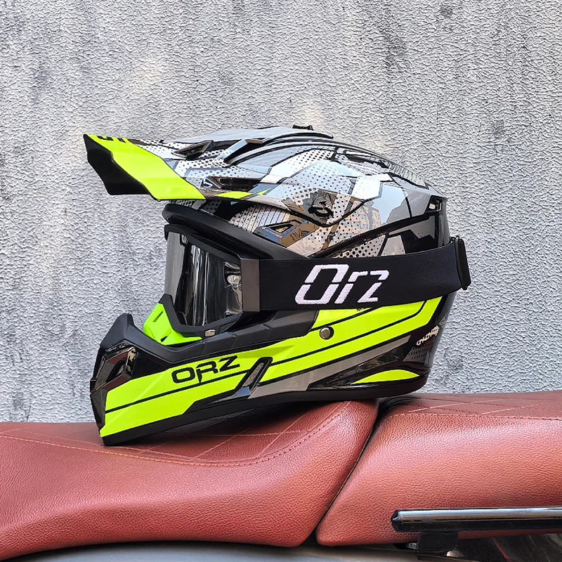 Kask wyścigowy terenowy z certyfikatem DOT — zdejmowany daszek | Desfino