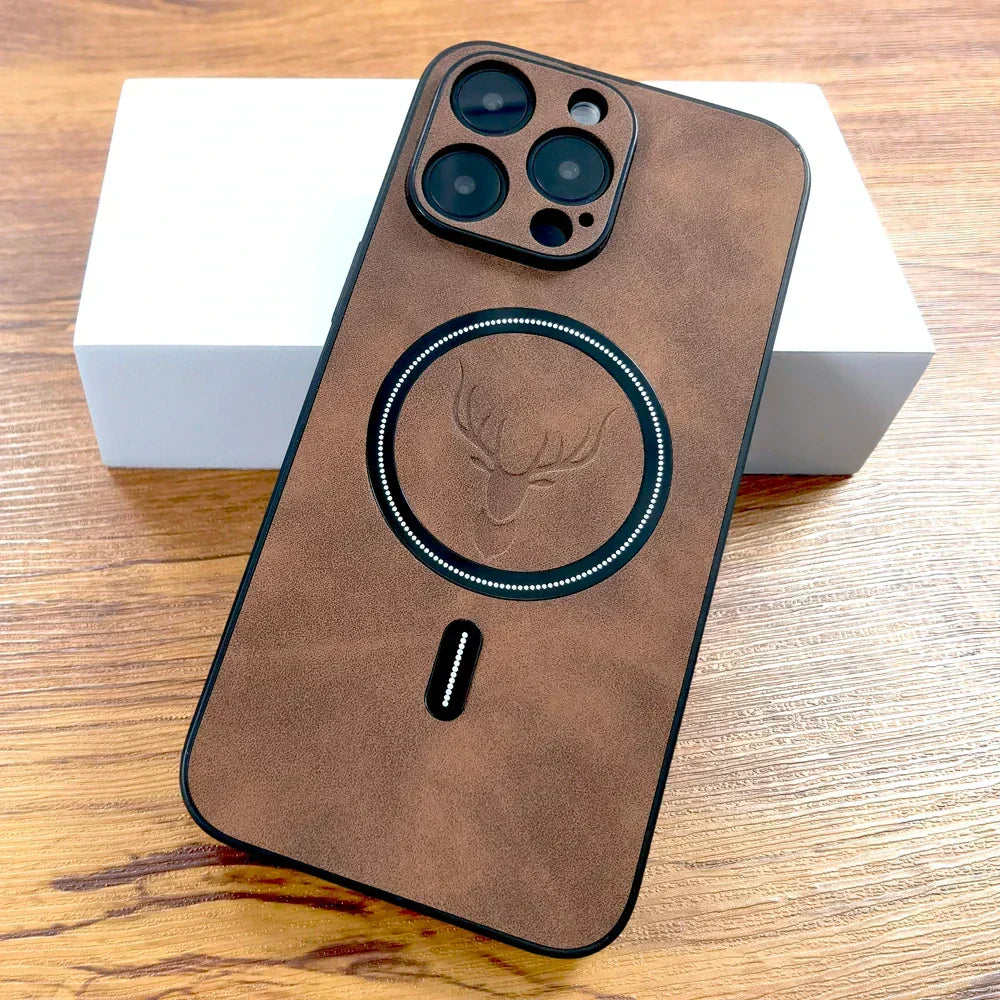 Etui Cedar Vale na iPhone'a — emblemat jelenia, kompatybilne z MagSafe - Desfino
