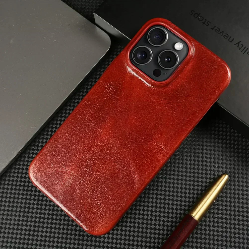 Capa artesanal em pele genuína de vaca para iPhone Crownline - Desfino