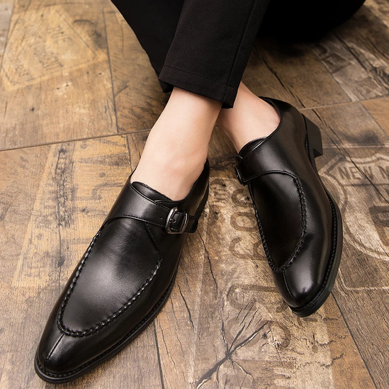 Mocassins de homem em pele premium NovaCrest — Sola rasa de designer - Desfino